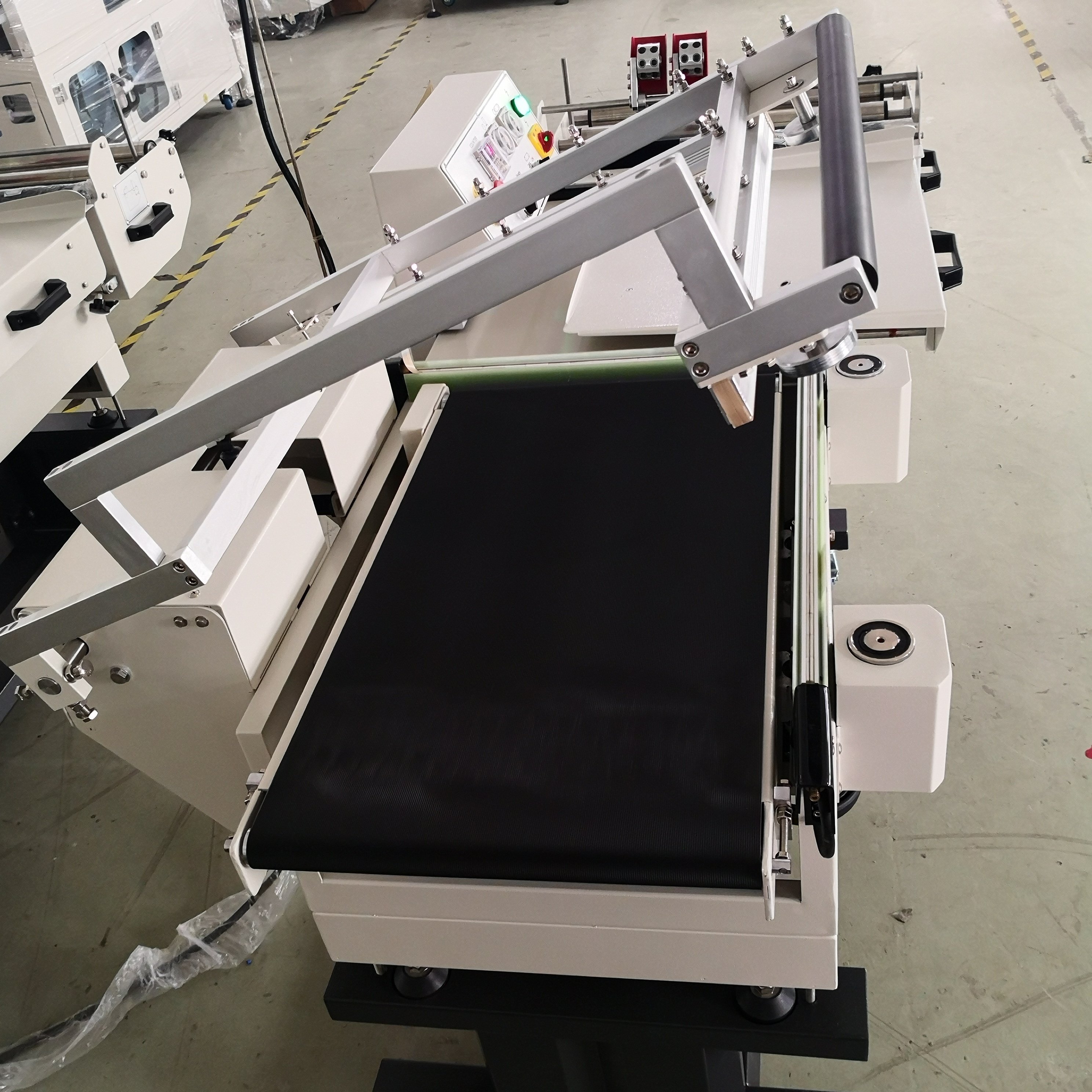 nativus Semi-automaticus L Bar Sealer Shrink Packaging Machina