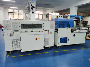 Automatic POF/PE Film L Typus Sealer cuniculum Caloris Shrinking Packaging Machina