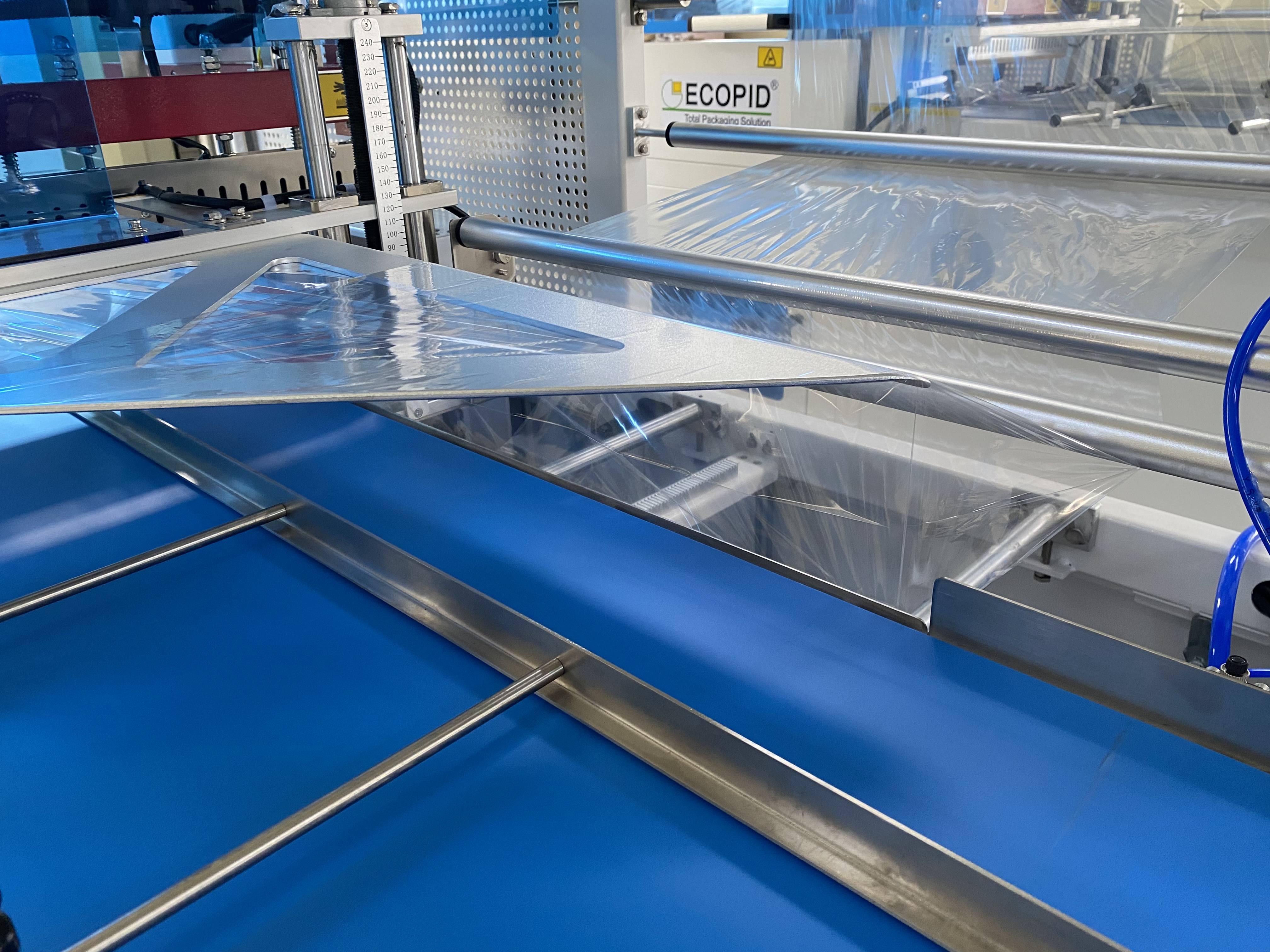 Plena Lorem L726 EXILIM Shrink Wrapper Packer calor Shrink involuti Machina cum Shrink AMICTORIUM cuniculum ad Utrem sarcina